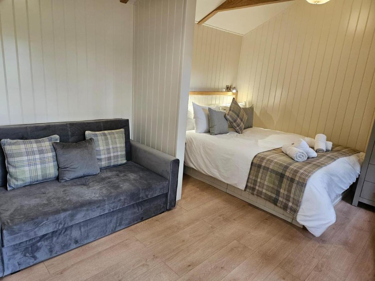 Woodland Shepherds Hut - 'Saga' 卡纳芬 外观 照片